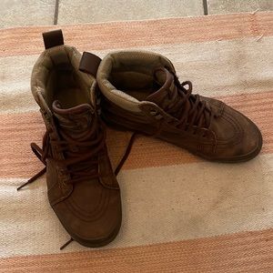 Vans weatherproof. Size 10